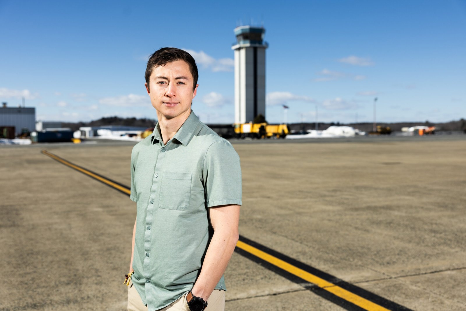 Performing an automatic, remote and safe evaluation of the airport